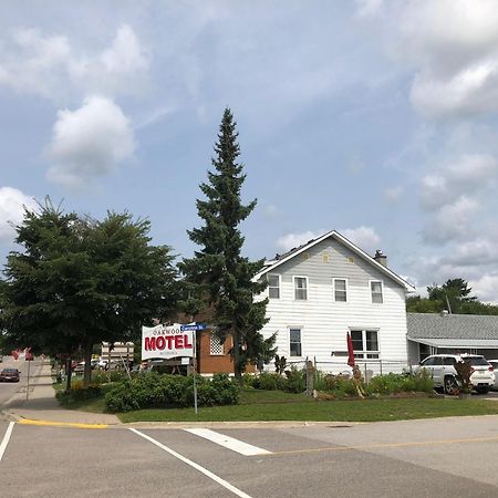 Oakwood Motel Gravenhurst Exterior photo